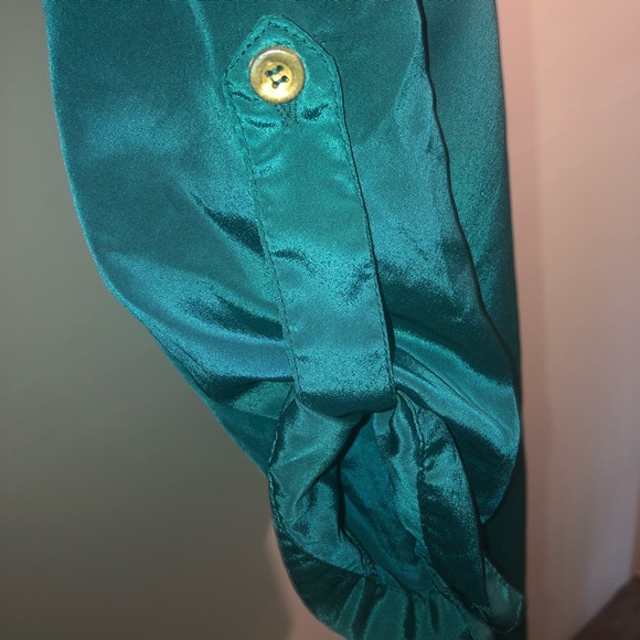 Truth NYC Emerald Button-up Blouse - Picture 3 of 5